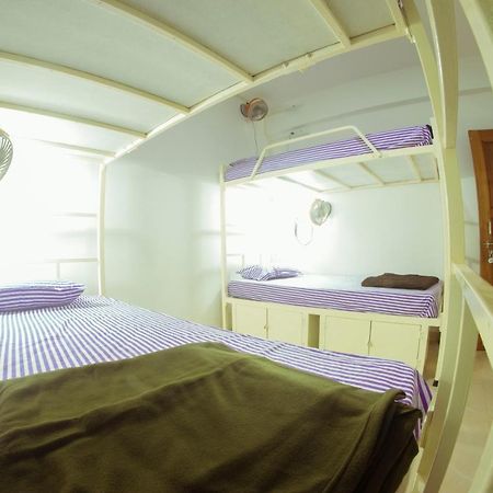 קנדולים Bonds Hostel מראה חיצוני תמונה