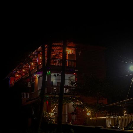 קנדולים Bonds Hostel מראה חיצוני תמונה
