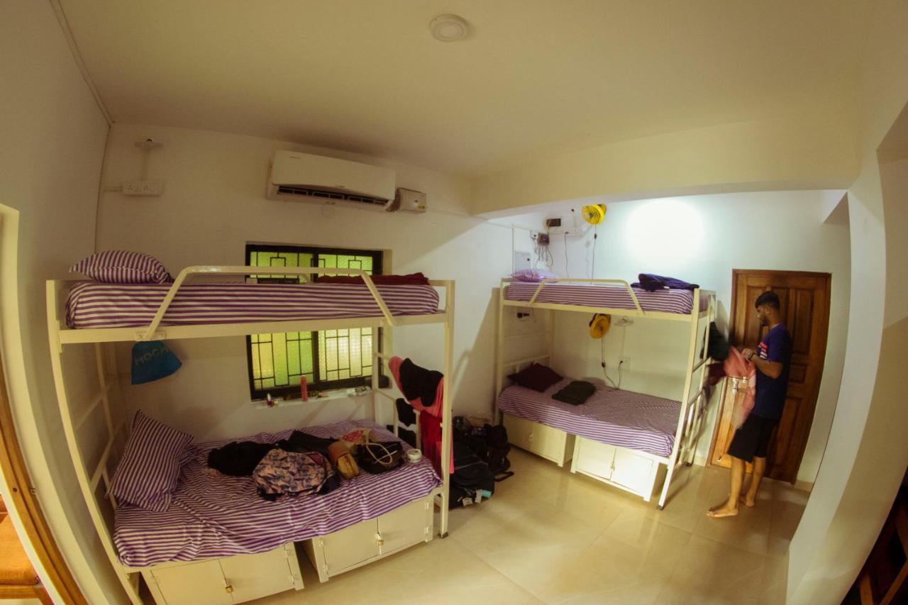 קנדולים Bonds Hostel מראה חיצוני תמונה
