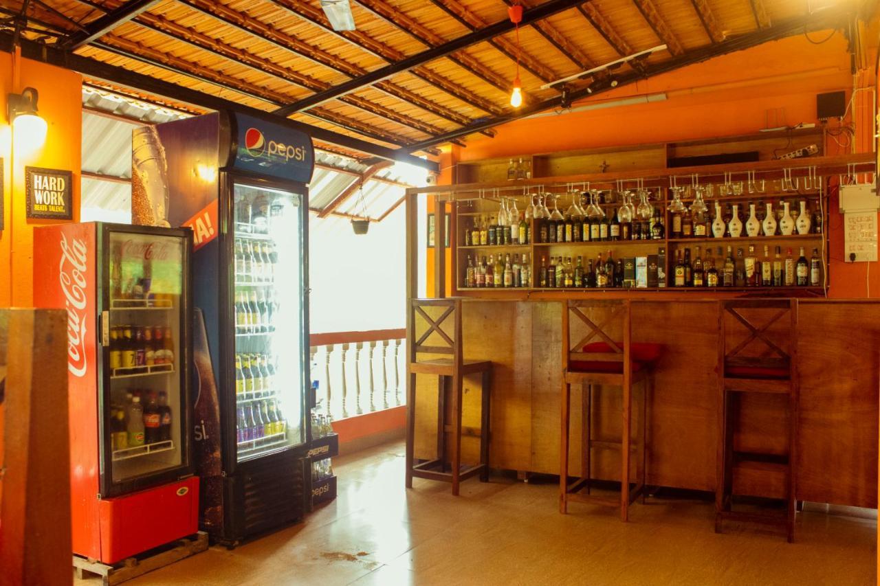 קנדולים Bonds Hostel מראה חיצוני תמונה