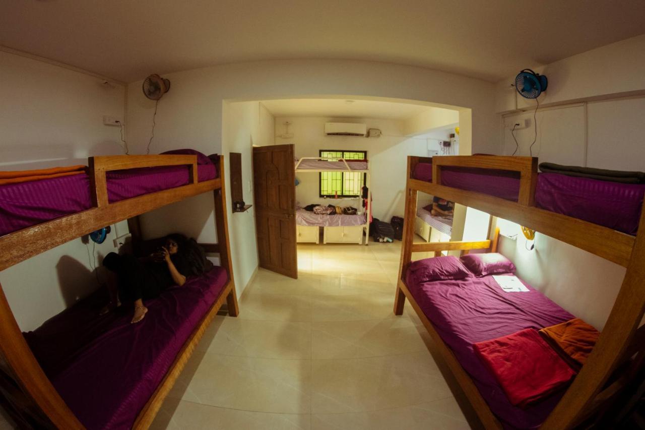 קנדולים Bonds Hostel מראה חיצוני תמונה
