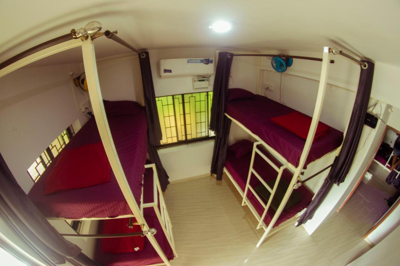 קנדולים Bonds Hostel מראה חיצוני תמונה