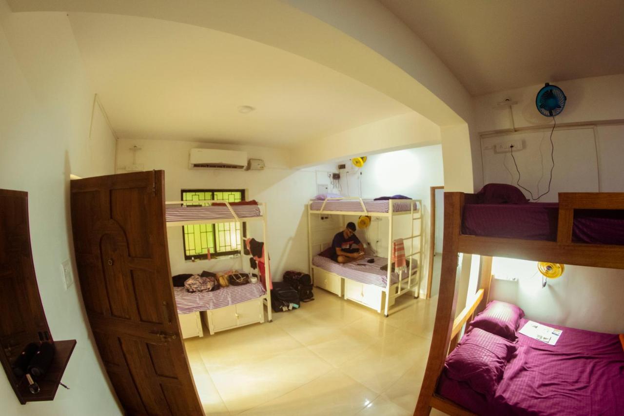 קנדולים Bonds Hostel מראה חיצוני תמונה