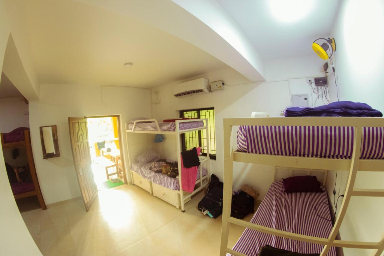קנדולים Bonds Hostel מראה חיצוני תמונה